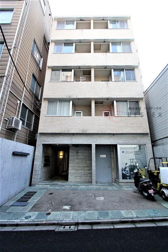 QUEST　SQUARE（クエスト　スクエア）