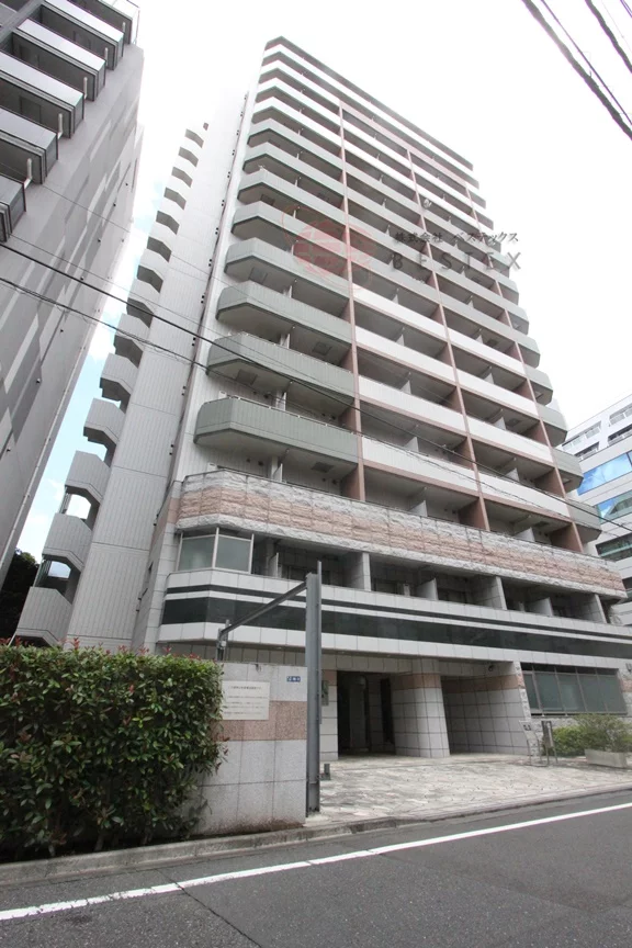 ガーラ・ステーション新宿御苑前