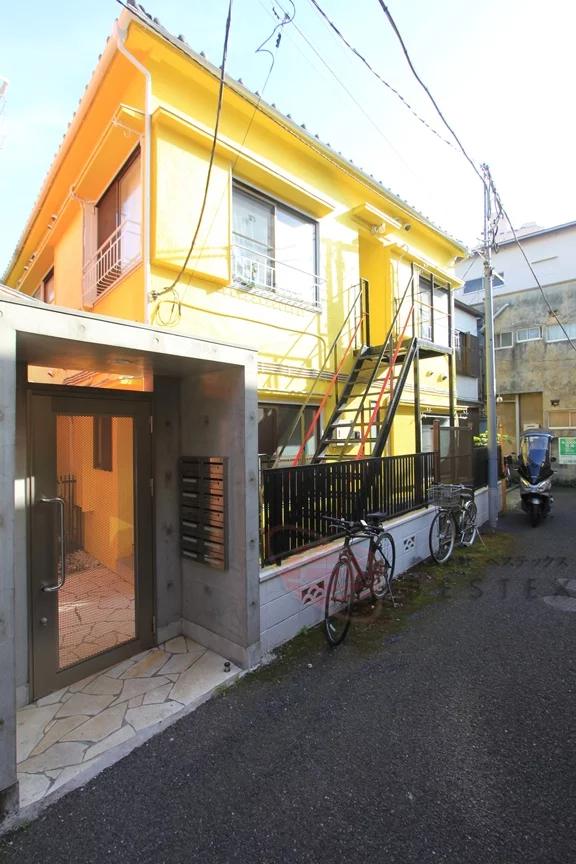 クレール千駄木 B棟