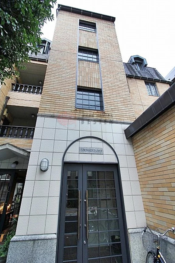 グロッサー弥生