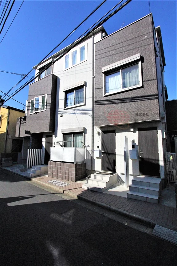 エスカーザ東大前