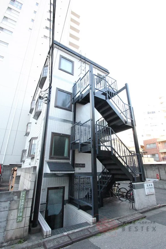 メゾンティーナ