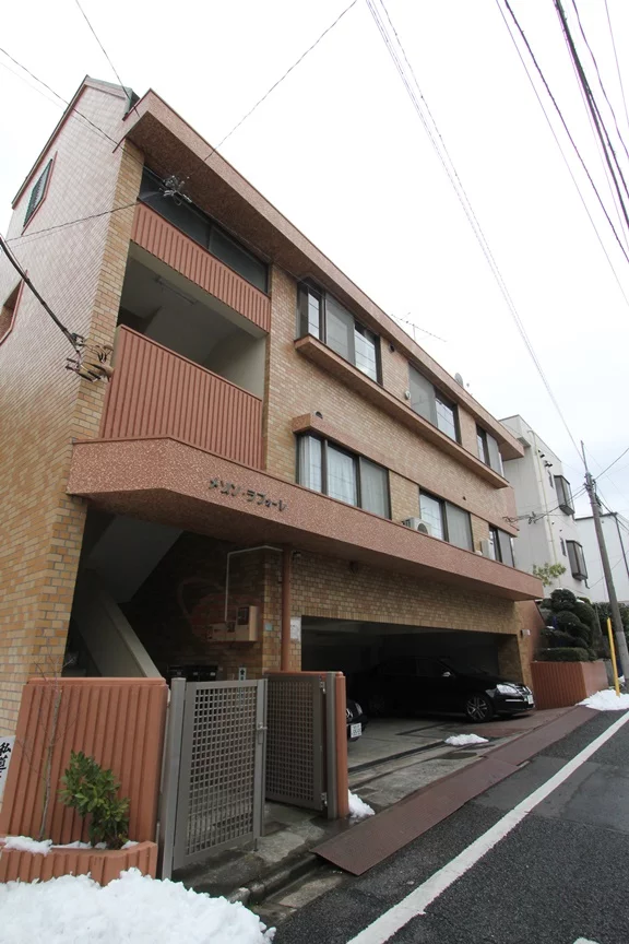 メゾンラフォーレ