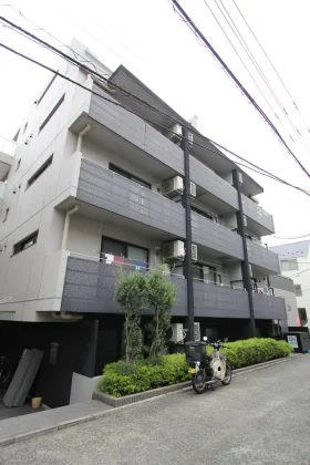 Ｄ．Ｌｕｓｓｏ小石川