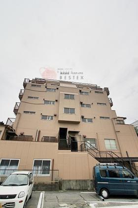 コシイシハイツ