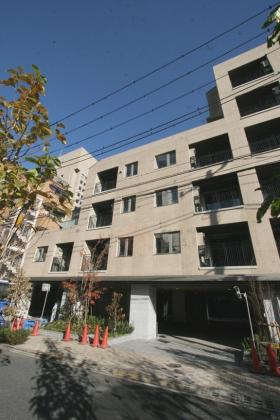 ザ・パークハウス湯島龍岡町
