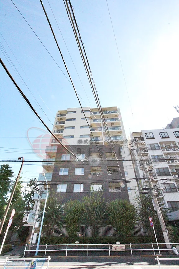 イニシアイオ新宿夏目坂