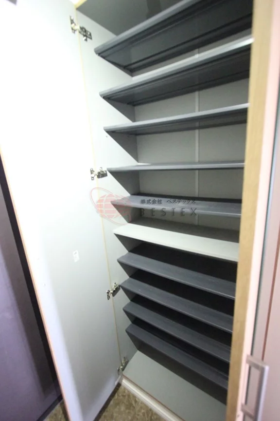 シューズボックス