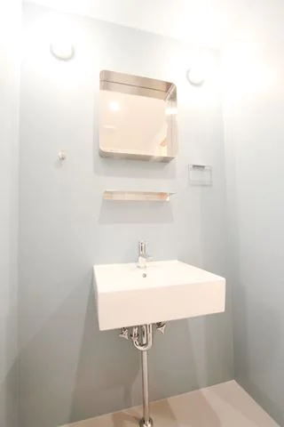 独立洗面台