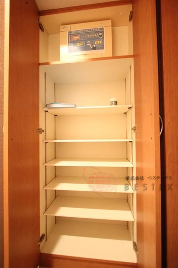 シューズボックス