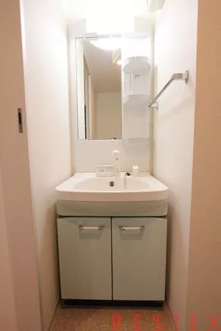 独立洗面台