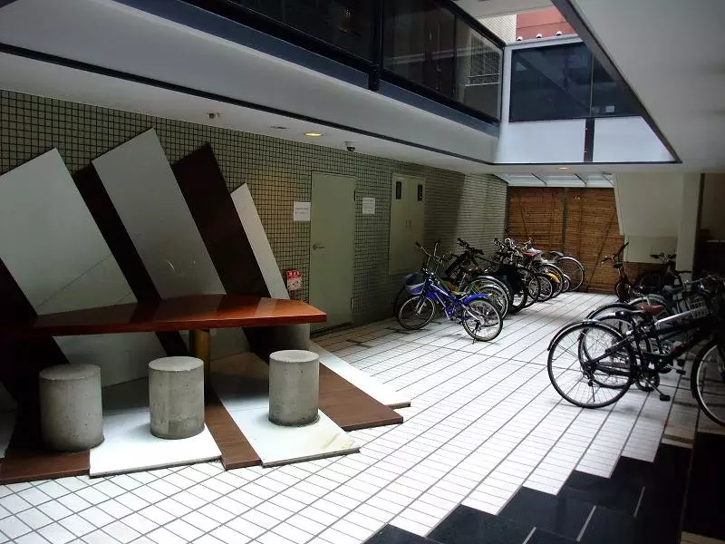 エントランス・駐輪場