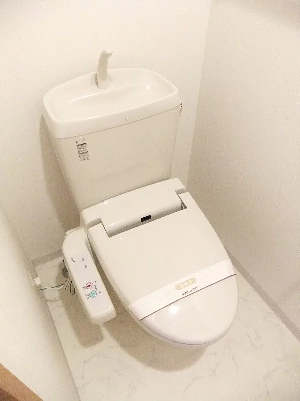 ウォシュレット付きトイレ