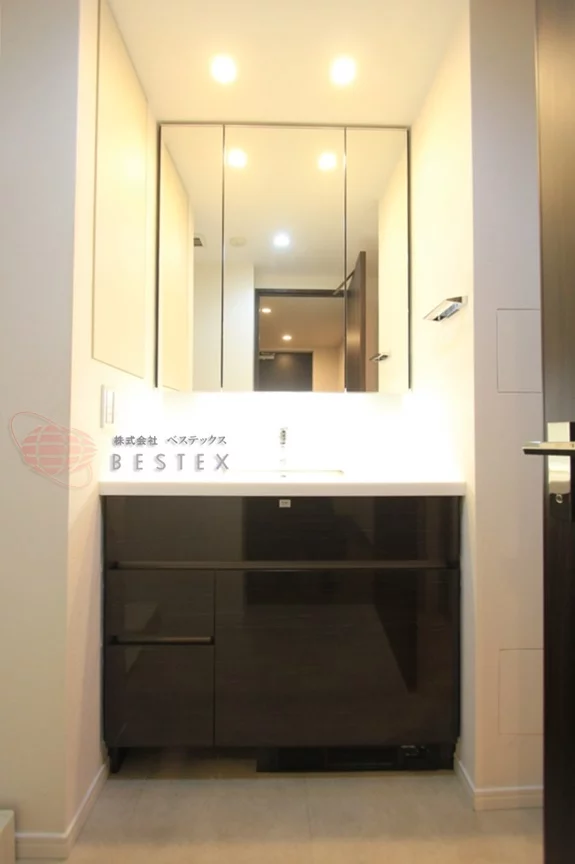 独立洗面台