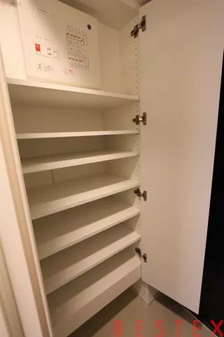 シューズボックス