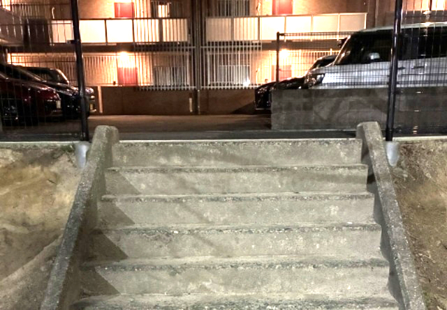 段差のあるマンション