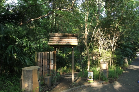 占春園入口（教育の森公園側）