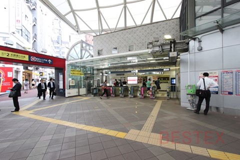 丸ノ内線・本郷三丁目駅の出口