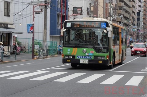 根津のバス