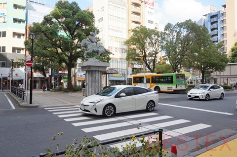 日暮里駅前