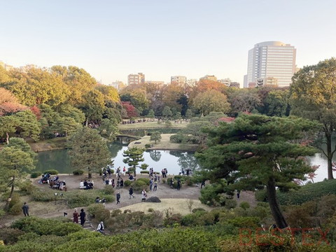 六義園